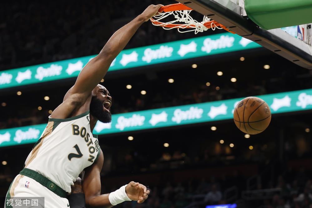 亚冠赛场上 亚冠赛场上