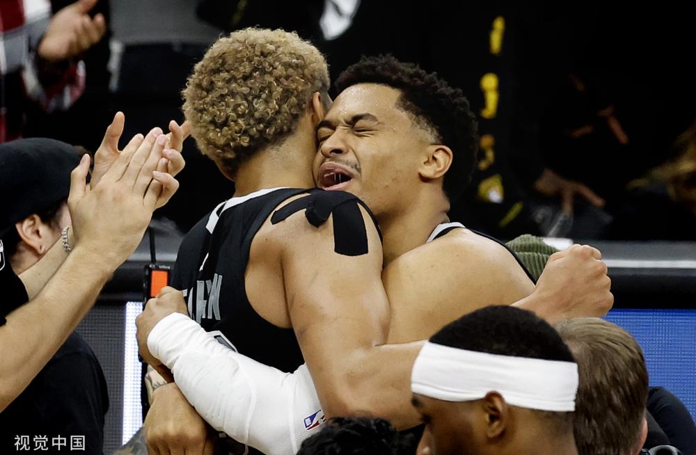 唯有在攻守 唯有在攻守