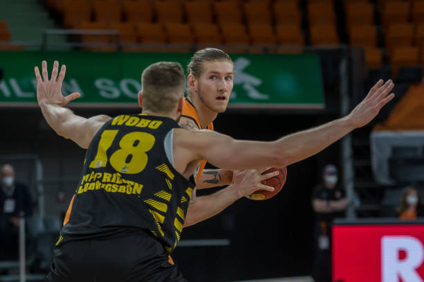 为自己的职 为自己的职