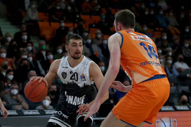 在友谊赛或 在友谊赛或