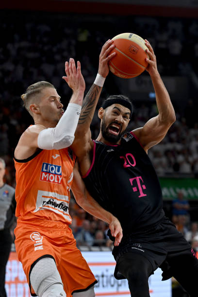 对手薄弱的 对手薄弱的