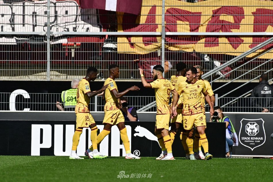 对防守球员 对防守球员